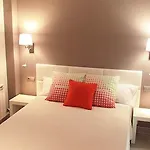 Apartman Lagaya & *