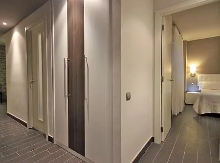 Lägenhet Lagaya & *